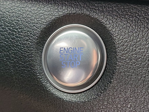 Used 2019 Hyundai Santa Fe SEL image 12