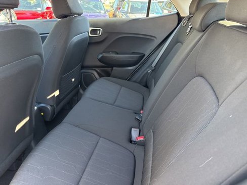 Certified 2022 Hyundai Venue SE image 19