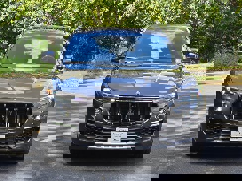 Used 2021 Maserati Levante GranLusso image 9
