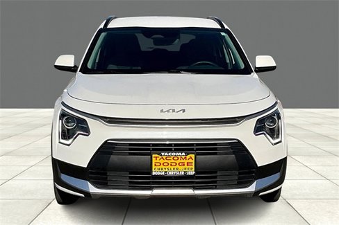 Used 2024 Kia Niro LX image 3