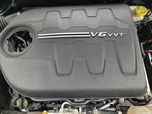 Used 2019 Jeep Cherokee Limited image 30