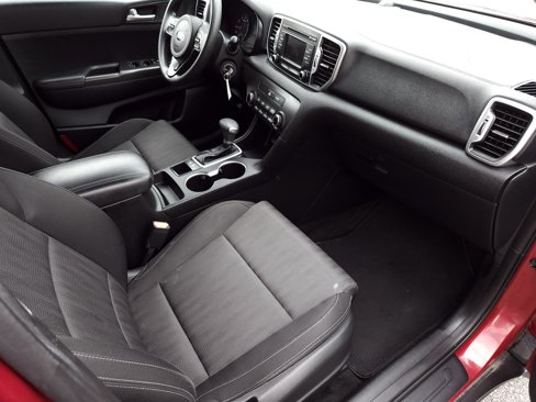 Used 2017 Kia Sportage LX image 32