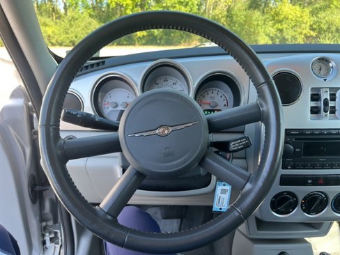 Used 2010 Chrysler PT Cruiser image 9