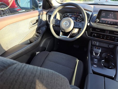 Certified 2021 Nissan Rogue S image 10