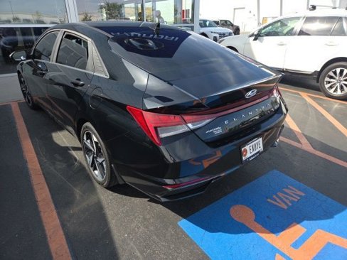 Certified 2023 Hyundai Elantra Limited image 4