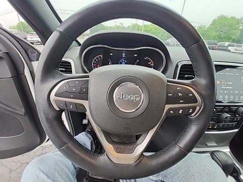 Used 2021 Jeep Grand Cherokee Limited image 26