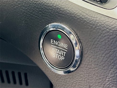 Used 2024 Ford Edge SEL image 9