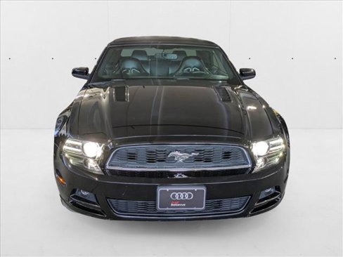 Used 2013 Ford Mustang GT Premium image 2