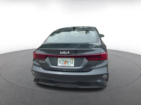 Used 2023 Kia Forte LXS image 13