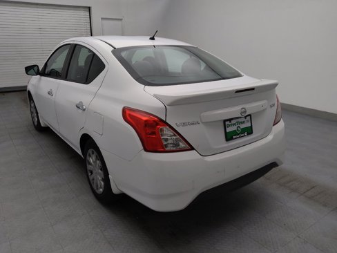Used 2015 Nissan Versa SV image 5