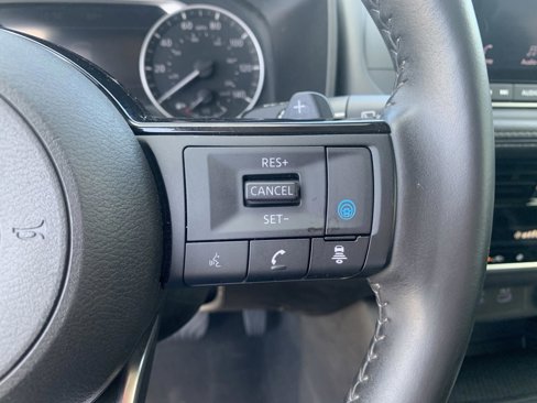 Used 2022 Nissan Rogue SV image 30
