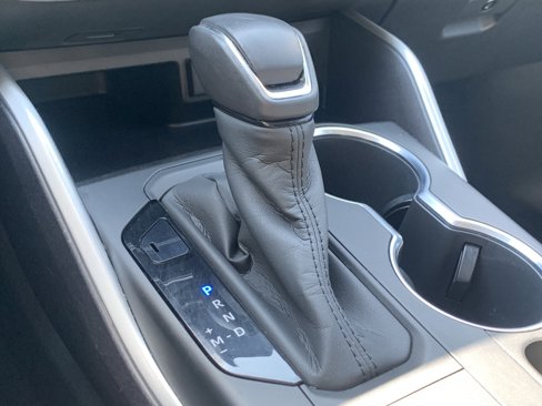 Used 2020 Toyota Highlander XLE image 30
