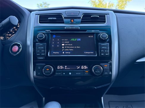Used 2015 Nissan Altima 2.5 SV w/ Convenience Package image 15
