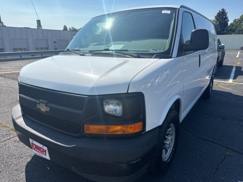 Used 2017 Chevrolet Express 2500 image 4