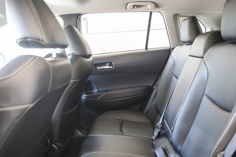 Used 2023 Toyota Corolla Cross XLE image 19