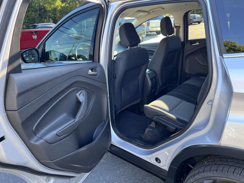 Used 2018 Ford Escape SE image 25