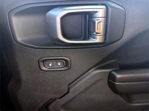Used 2019 Jeep Wrangler Sport image 18