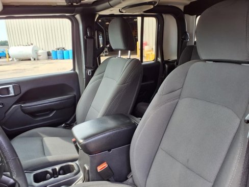 Used 2023 Jeep Gladiator Sport image 14