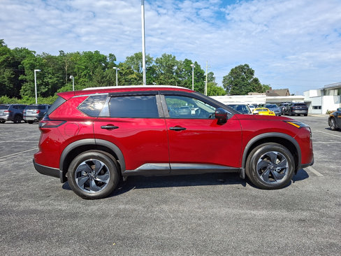Used 2024 Nissan Rogue SV w/ SV Premium Package image 7