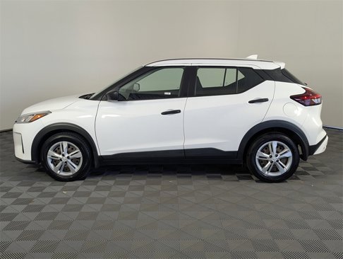 Used 2022 Nissan Kicks S image 8