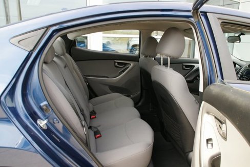 Used 2016 Hyundai Elantra SE image 27