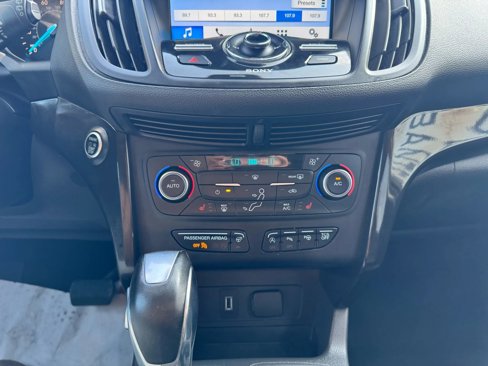 Used 2018 Ford Escape Titanium w/ Ford Safe & Smart Package image 23
