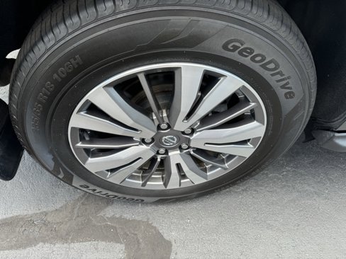 Used 2020 Nissan Pathfinder S image 7