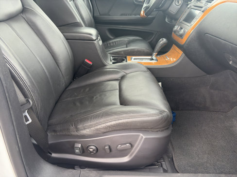 Used 2011 Cadillac DTS Platinum image 14