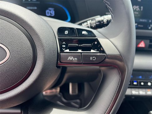 New 2025 Hyundai Elantra Sport image 18
