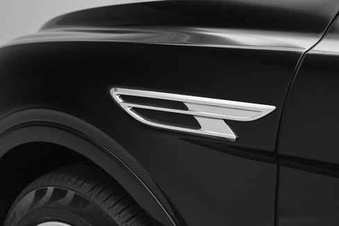 Used 2024 Bentley Bentayga Extended Wheelbase image 32