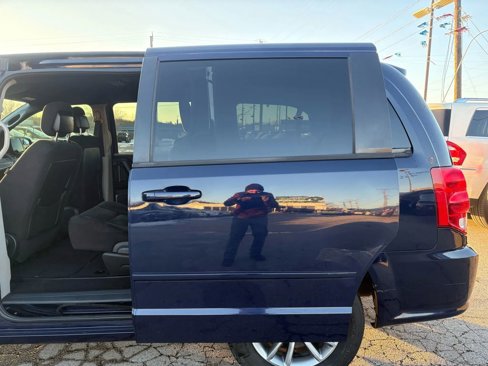 Used 2014 Dodge Grand Caravan SE image 13