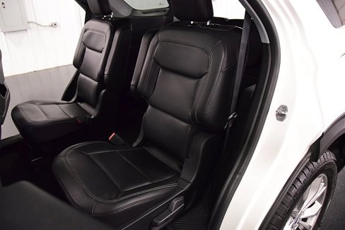 Used 2022 Ford Explorer XLT w/ Equipment Group 202A image 34