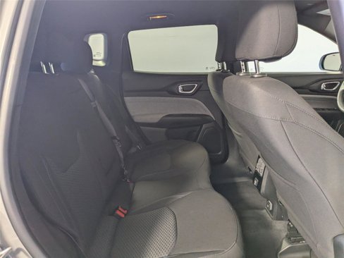 Used 2023 Jeep Compass Sport image 3