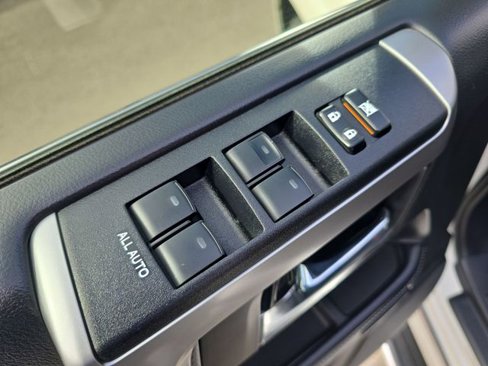 Used 2018 Toyota 4Runner SR5 image 27