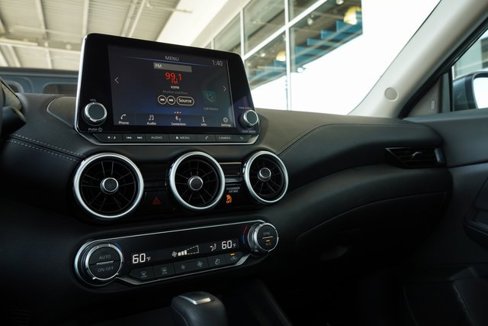 Used 2021 Nissan Sentra SV image 17