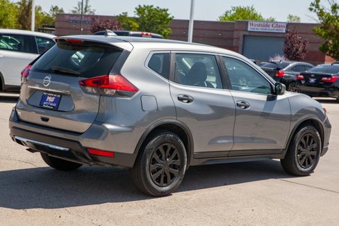 Used 2017 Nissan Rogue S image 5