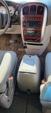 Used 2006 Chrysler Town & Country Limited image 13