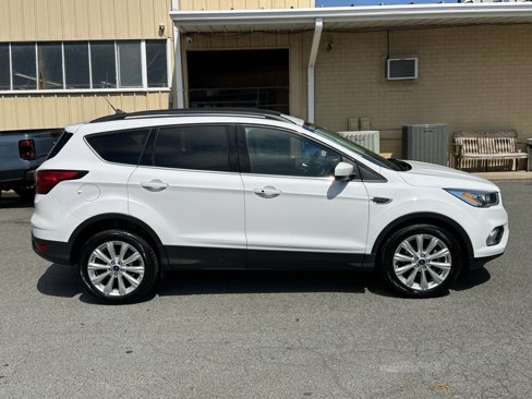 Used 2019 Ford Escape SEL image 9