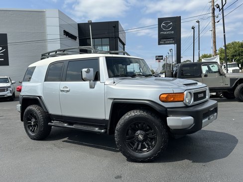 Used 2007 Toyota FJ Cruiser 4WD image 2