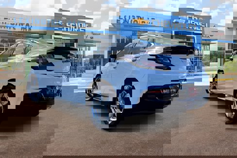 Used 2018 Chevrolet Volt LT w/ Comfort Package image 3