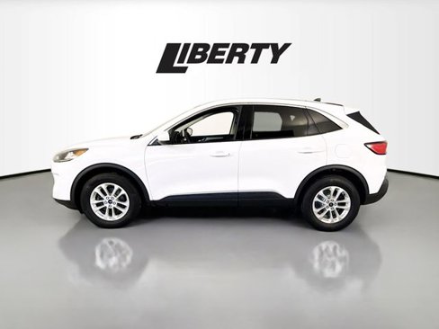Used 2021 Ford Escape SE image 4