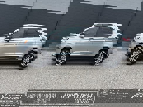 Certified 2024 Ford Edge Titanium image 3