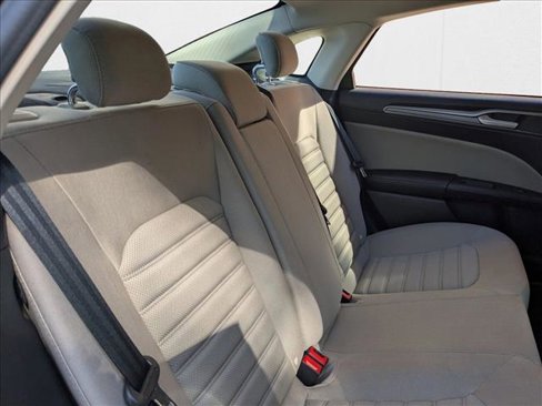 Used 2018 Ford Fusion S image 18