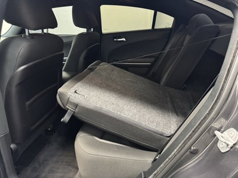 Used 2016 Dodge Charger SE image 27