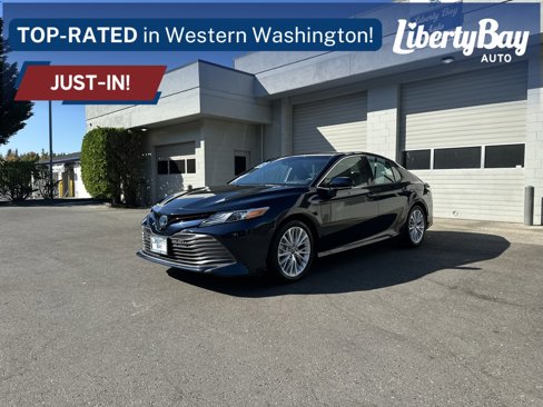 Used 2018 Toyota Camry XLE image 1