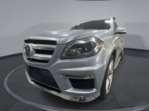 Used 2015 Mercedes-Benz GL 550 4MATIC image 1