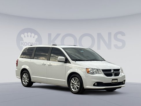 Used 2020 Dodge Grand Caravan SXT image 10