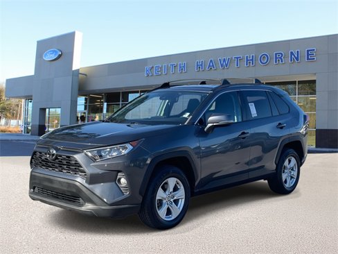 Used 2021 Toyota RAV4 XLE image 3