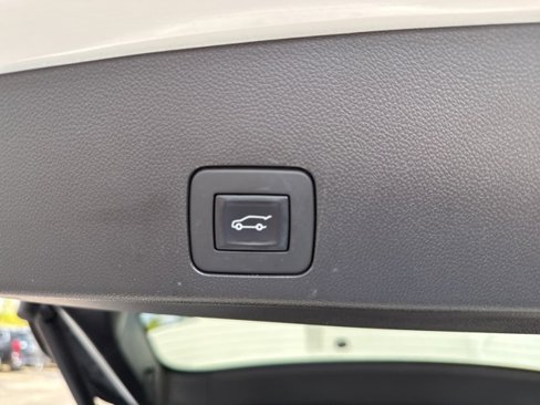 Certified 2022 Buick Encore GX Select w/ Sport Touring Package image 19