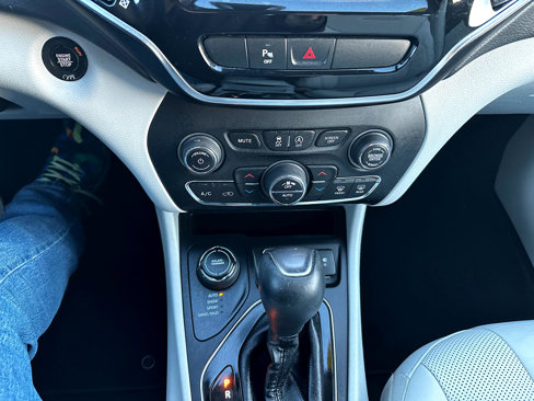 Used 2019 Jeep Cherokee Limited image 14